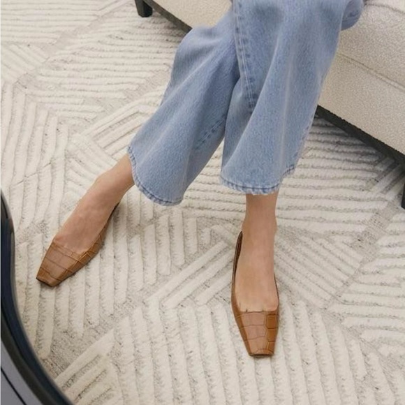 Toteme The Mule  Croc-Embossed Flats - Picture 2 of 10